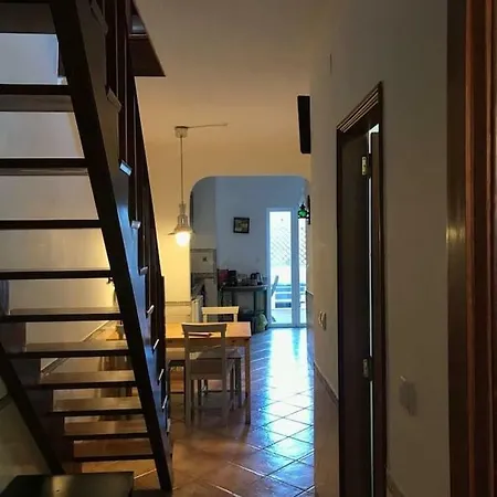 Flat With Terrace In Adamastor 公寓